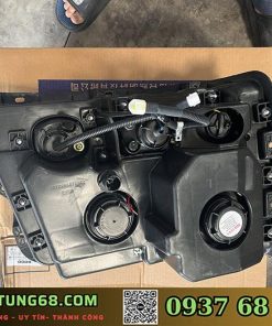 Mặt sau cảu đèn pha led shacman