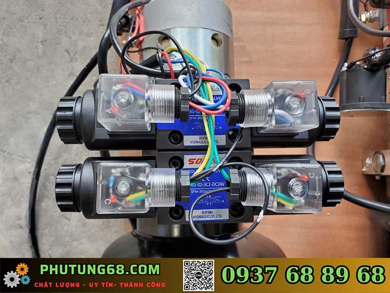 Bộ nguồn thủy lực 12 - 24 volt dùng 2 xy lanh , 2 chiều 